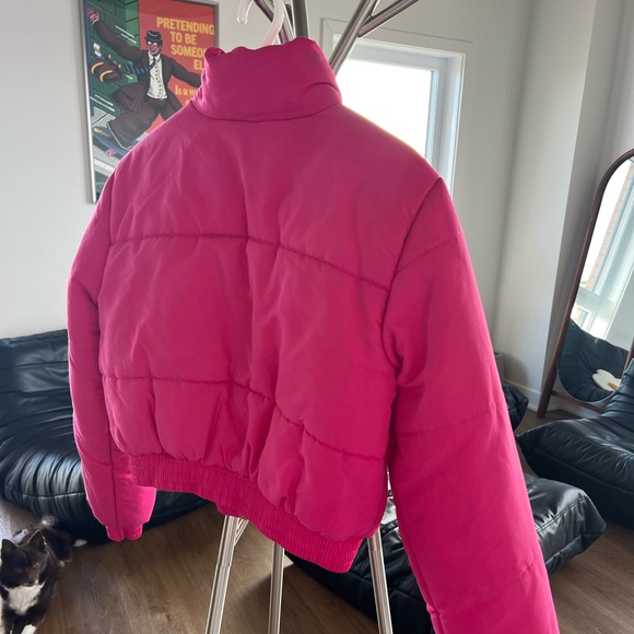 Bright pink bomber puffer - Picture 2 of 3